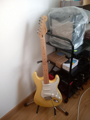 Fender Stratocaster Player Buttercream S/S/S