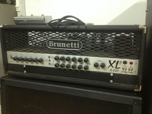 Amplificador guitarra brunetti xl II R evo