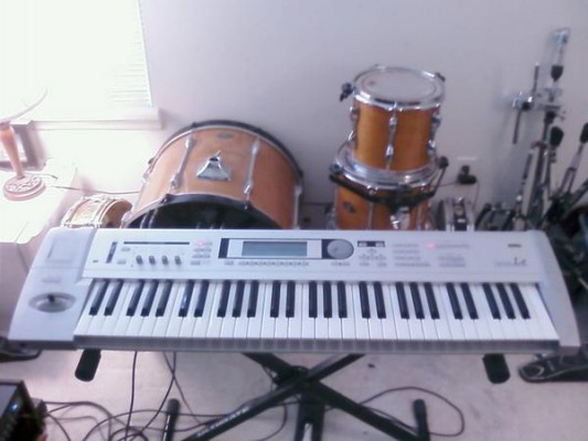 Korg sintetizador Triton Le 61