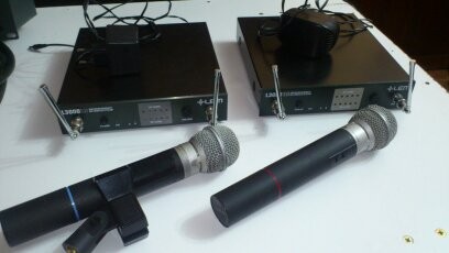 2- Micrófonos inalámbricos marca LEM