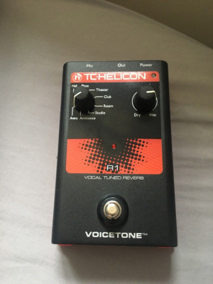 TC Helicon Voicetone R1 (reverb)