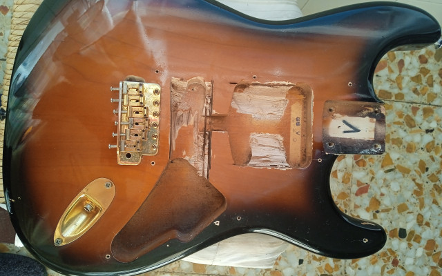 cuerpo strato tokai 83