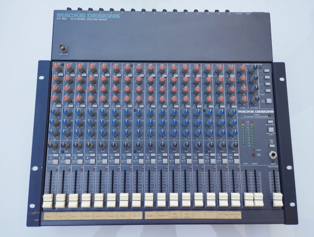 Mesa de mezclas Mackie CR1604