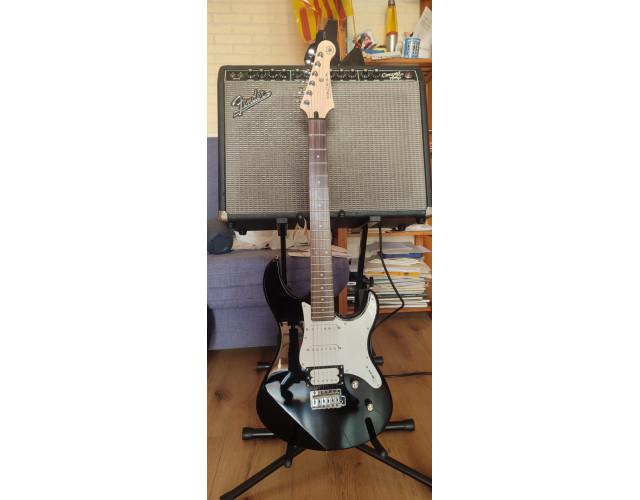 Yamaha Pacifica 112V