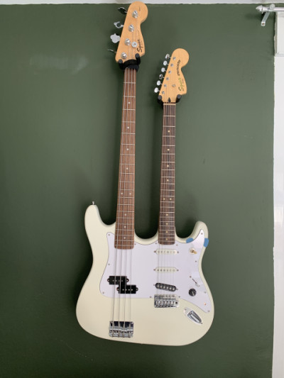 Fender Squier guitarra y bajo doble mástil de Luthier