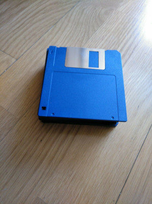 Floppy Discos disquetes 2DD para sintetizadores,sampler y equipos de los 80