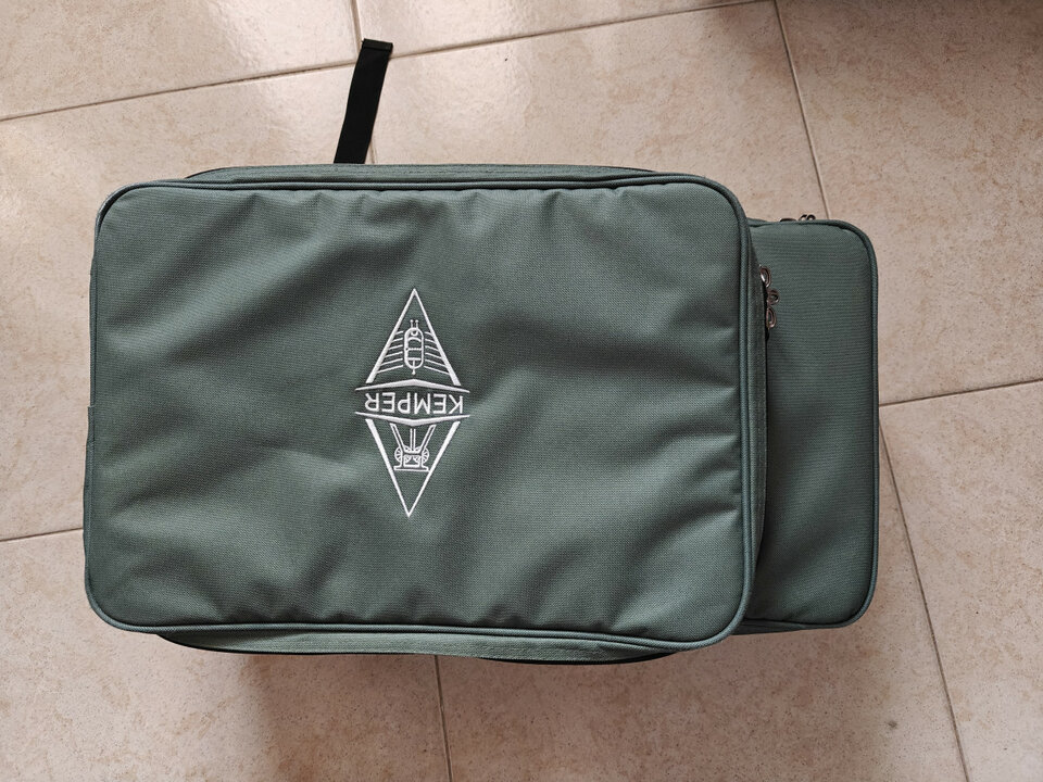 Kemper Stage como nuevo con funda y 2 packs de Profiles de pago de MBritt