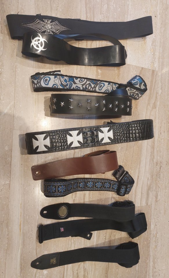10 correas guitarra de segunda mano · Valencia · 30 €