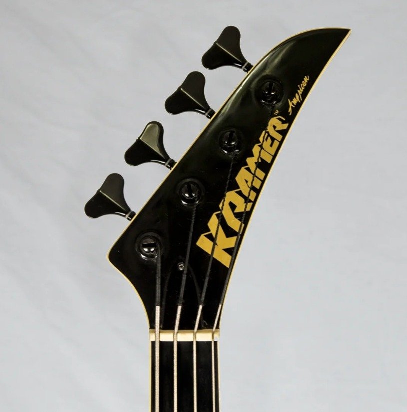 Compro Bajo Kramer Forum III 4 cuerdas con pastillas Spector y necktrough. de segunda mano · Foto 8 de 9 · Madrid