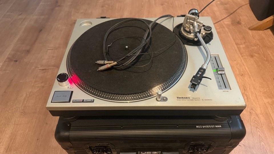 Technics SL1200MK2 + UDG Flightcase multi turntable de segunda mano · Foto 1 de 9 · Cádiz · 900 €