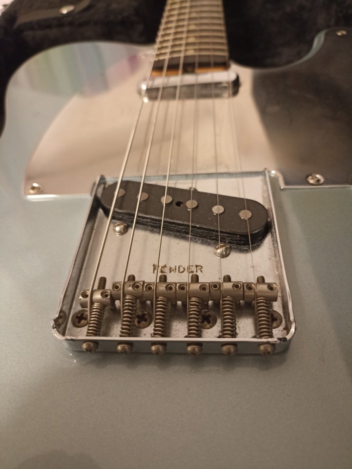 Fender telecaster chrissie hynde de segunda mano · Foto 6 de 8 · Valencia · 1000 €