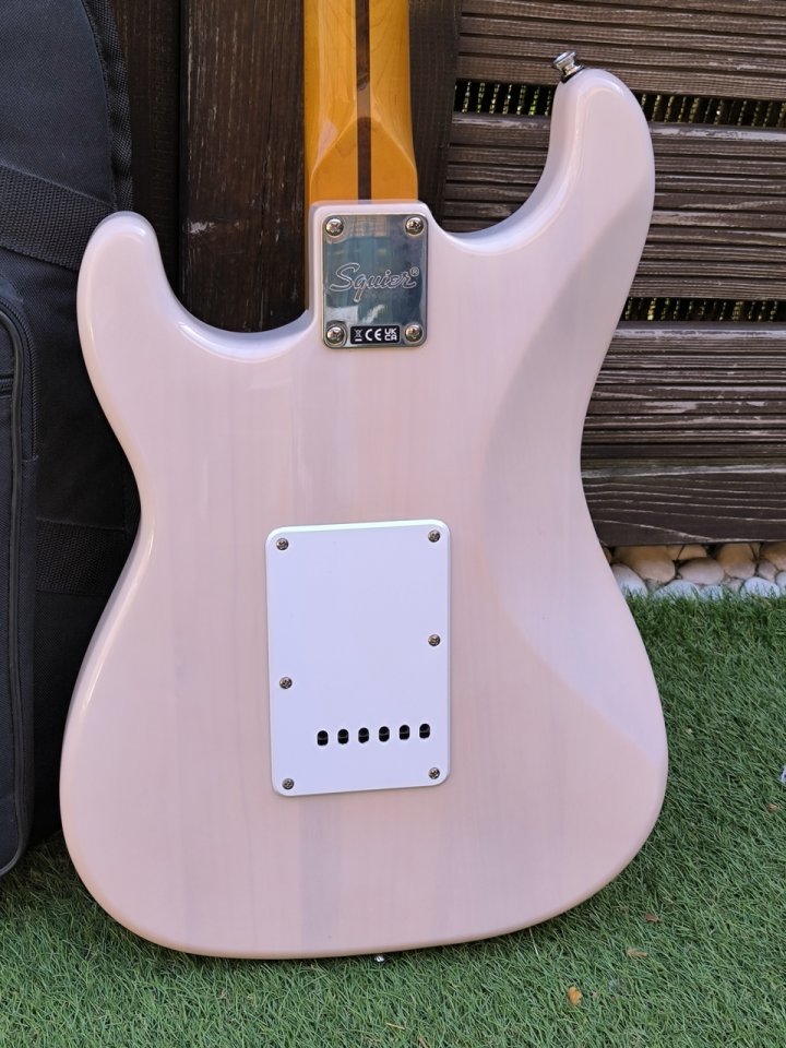Squier Stratocaster Classic Vibe de segunda mano · Foto 4 de 5 · Madrid · 300 €