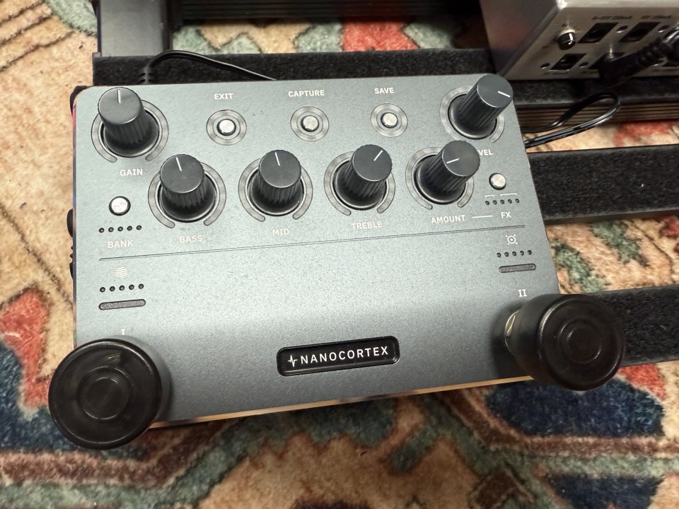 Neural Dsp nano cortex + base pedalera de segunda mano · Foto 2 de 3 · León · 420 €