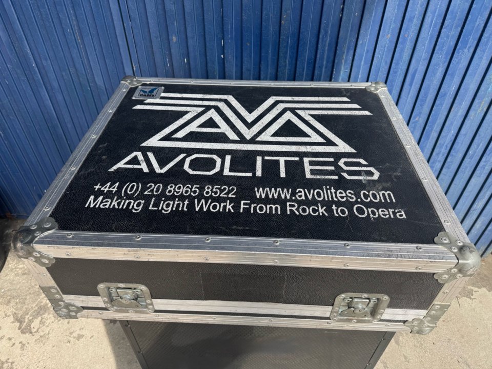 Avolites Pearl 2000 de segunda mano · Foto 3 de 3 · Ávila · 450 €