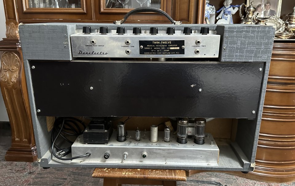 Danelectro Twin-Twelve Series E, Model 298,