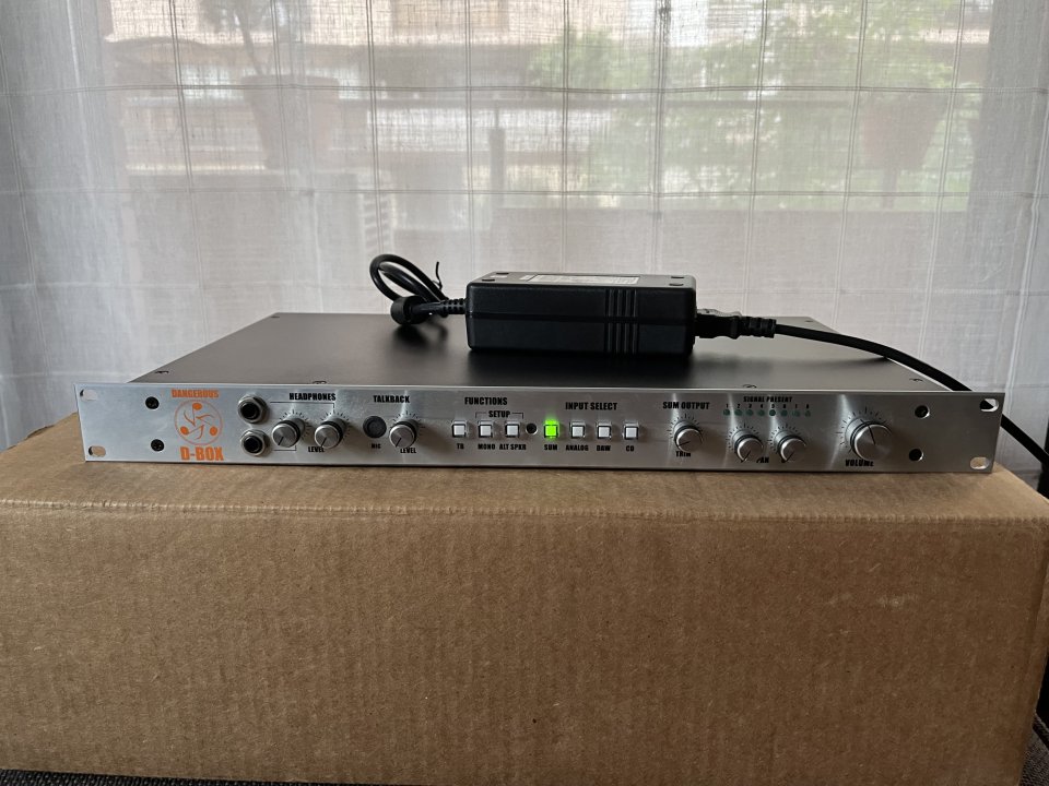 Dangerous D-Box de segunda mano · Foto 3 de 9 · Barcelona · 900 €