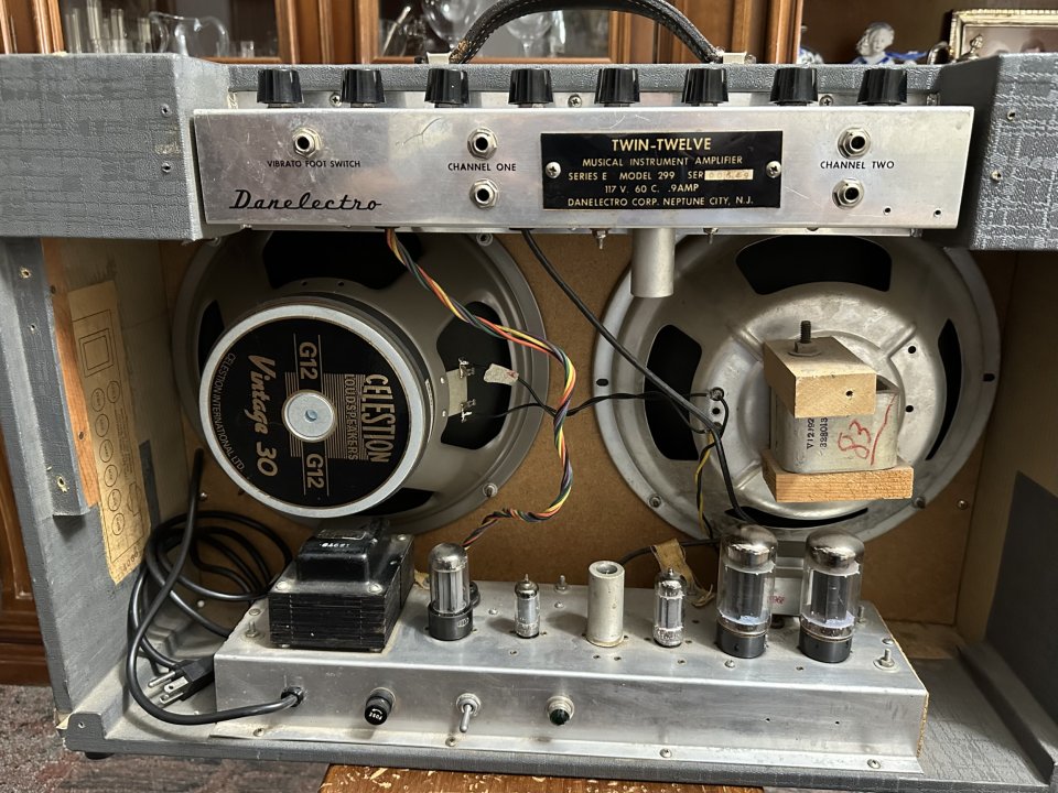 Danelectro Twin-Twelve Series E, Model 298,