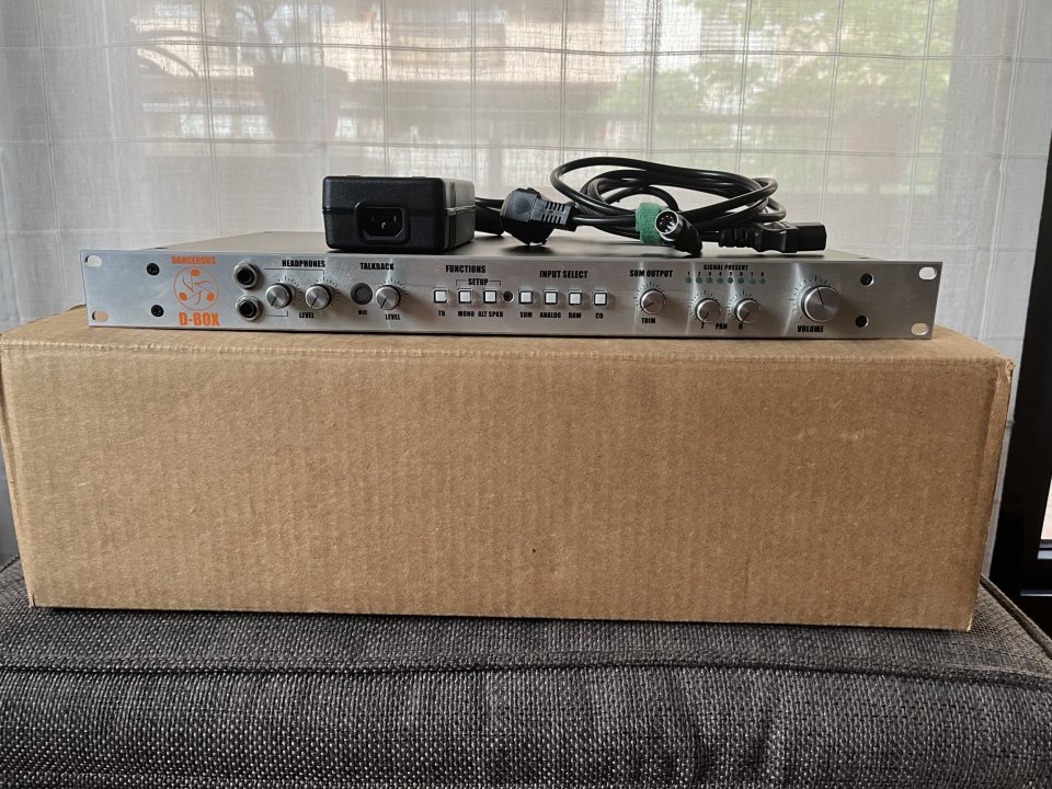 Dangerous D-Box de segunda mano · Foto 4 de 9 · Barcelona · 900 €