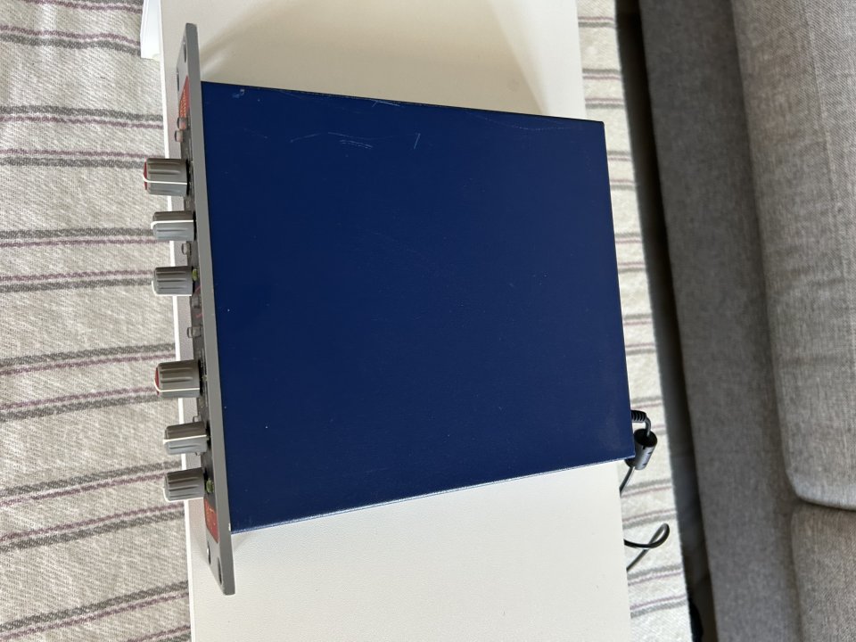 Rupert Neve Designs Portico 5012 – Previo de micrófono dual (rojo) de segunda mano · Foto 2 de 6 · Málaga · 1100 €