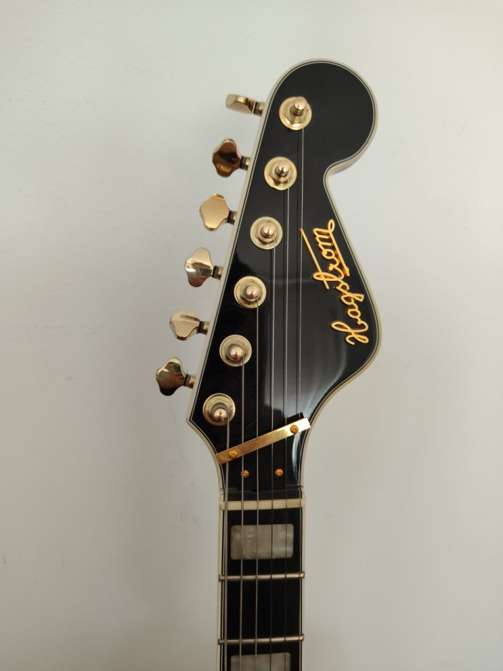Hagstrom '67 Viking II Wild Cherry Transparent de segunda mano · Foto 1 de 3 · Barcelona · 700 €