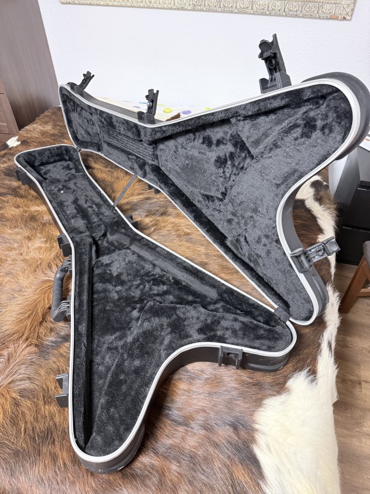Jackson Pro Series Rhoads RRMG Satin Silver + Flight Case de segunda mano · Foto 7 de 7 · Zaragoza · 900 €
