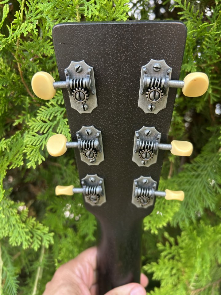 Rebaja! Guitarra acústica Martin 00-17S Black smoke con LR BAGGS