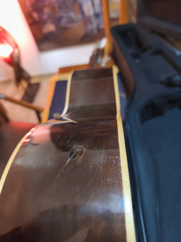 Clásica Almansa Cedro 402