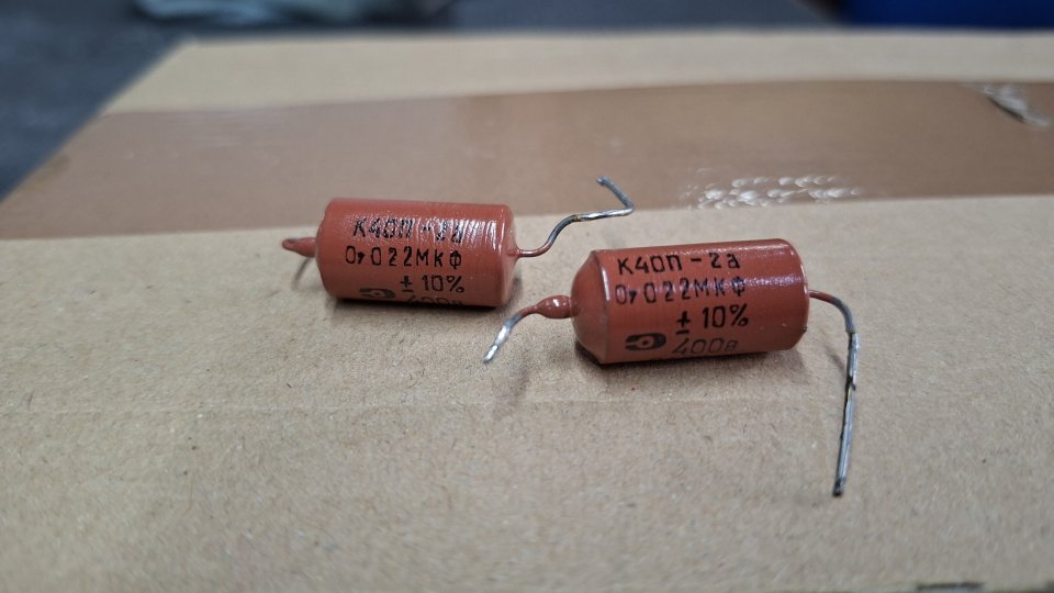2 pcs condensadores K40P-2 .022 400v PIO de segunda mano · Foto 1 de 2 · Lugo · 20 €