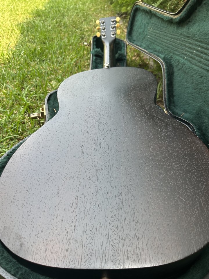 Rebaja! Guitarra acústica Martin 00-17S Black smoke con LR BAGGS