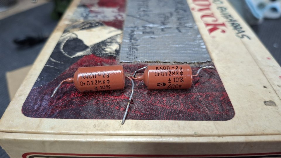 2 pcs condensadores K40P-2 .022 400v PIO de segunda mano · Foto 2 de 2 · Lugo · 20 €