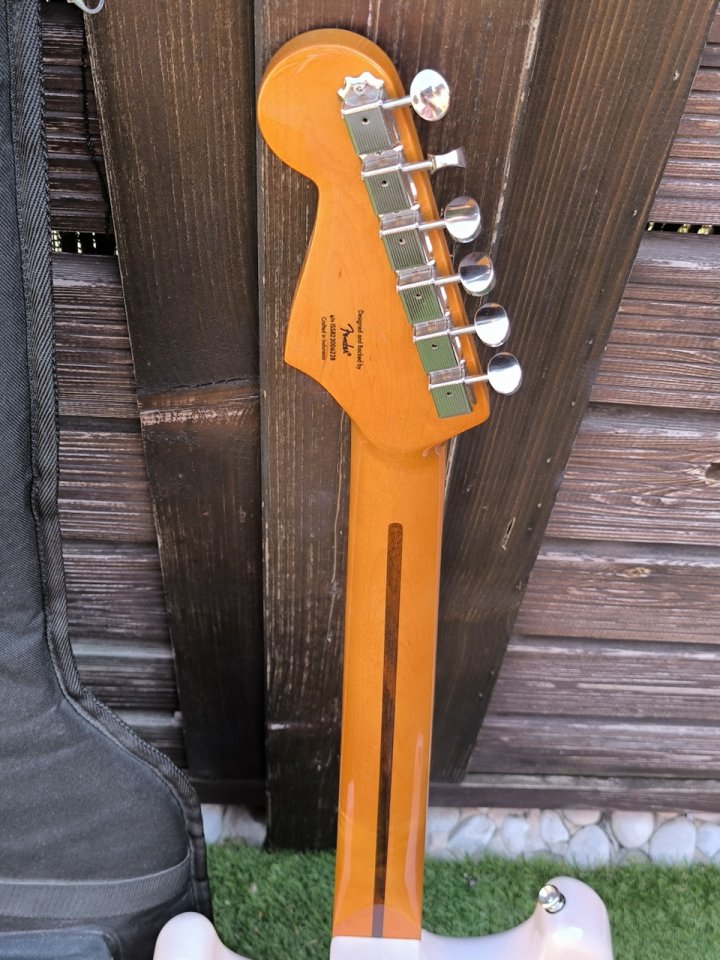 Squier Stratocaster Classic Vibe de segunda mano · Foto 5 de 5 · Madrid · 300 €