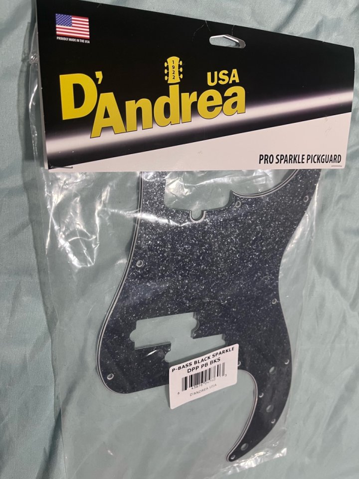 Golpeador D'Andrea para Fender Precision Bass de segunda mano · Foto 1 de 2 · Madrid · 25 €