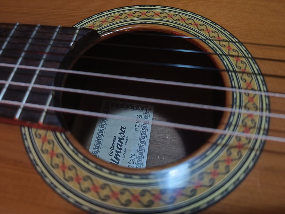 Clásica Almansa Cedro 402