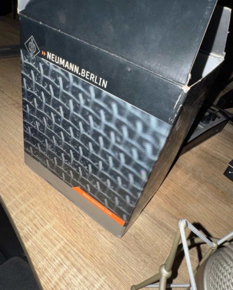 TLM49 mic vendo por falta de uso de segunda mano · Foto 5 de 5 · Barcelona · 820 €