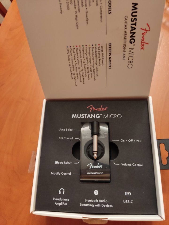 Fender Mustang Micro de segunda mano · Foto 4 de 4 · Valencia · 75 €