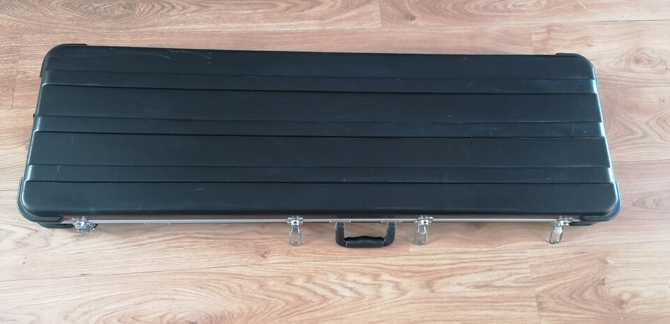 Se vende o cambio Bajo ESP LTD Surveyor 5