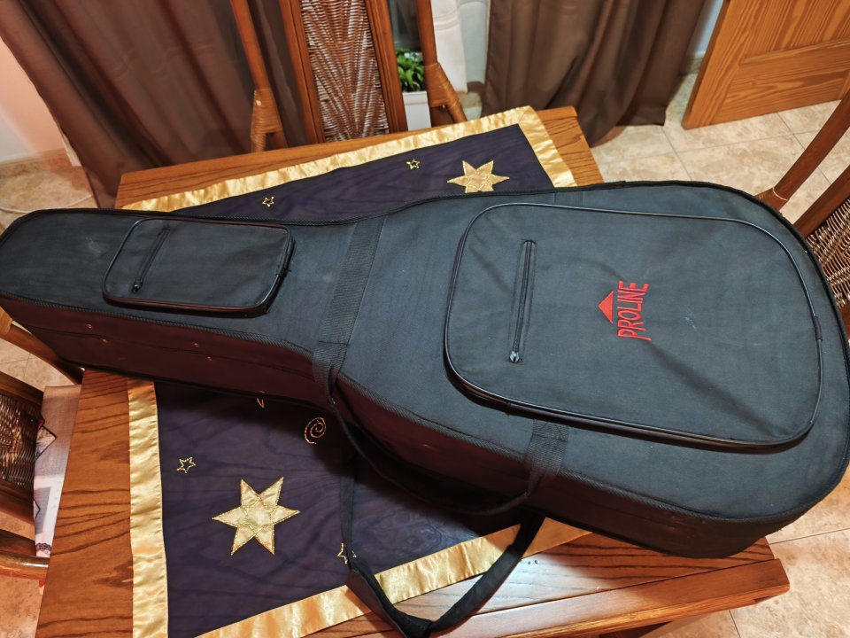 Clásica Almansa Cedro 402