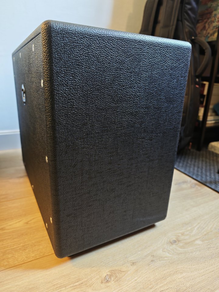 Pantalla Suhr 1x12 - Celestion V30 8ohms inglés de segunda mano · Foto 6 de 10 · Barcelona · 500 €