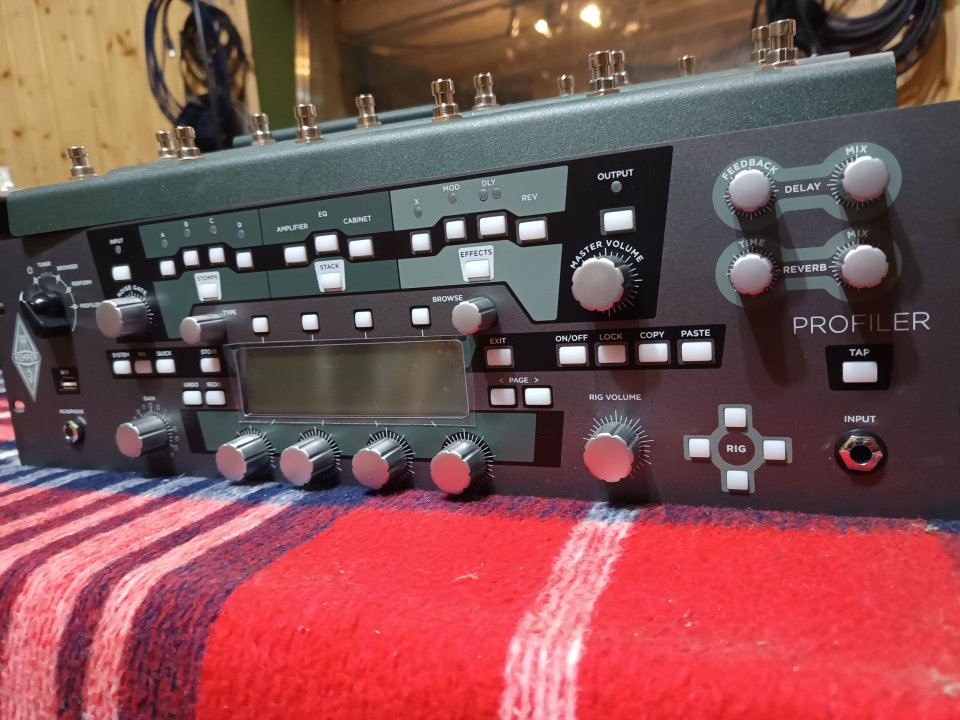 Kemper Profiler PowerRack + Remote de segunda mano · Foto 1 de 8 · Pontevedra · 1190 €