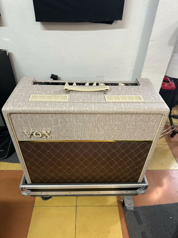 Vox Ac15 HW1 + Flightcase