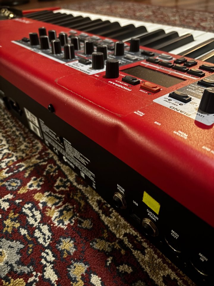 Clavia Nord electro 6 hp + Flightcase