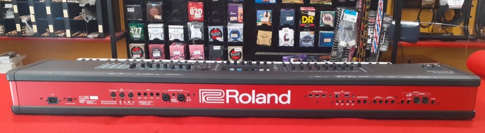 Roland Fantom 8