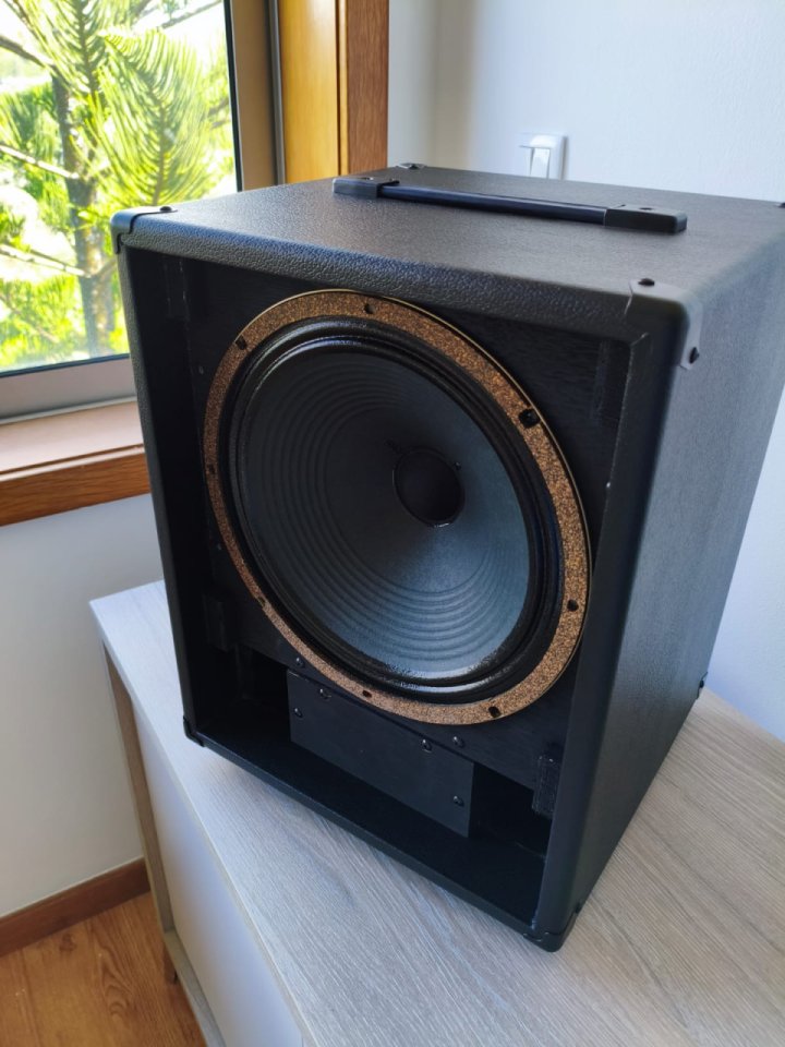 Pack 2 Altavoces Premium Celestion/Eminence (Muebles Gratis)