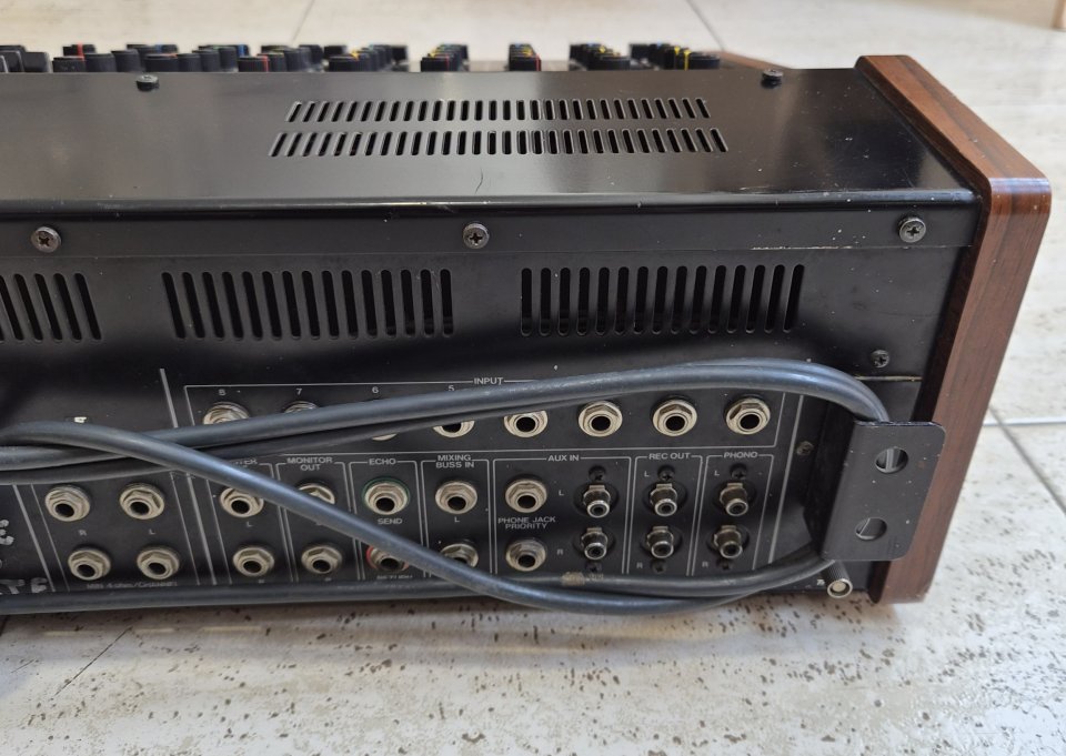 MIXER ROLAND PA-150 de segunda mano · Foto 6 de 8 · Girona · 325 €