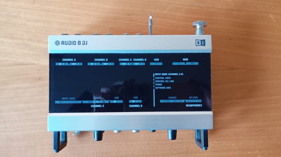 Audio 8 dj de Traktor de segunda mano · Foto 1 de 4 · Madrid · 100 €