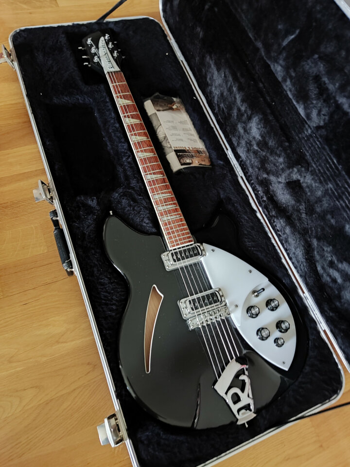 Rickenbacker 360 Jetglo