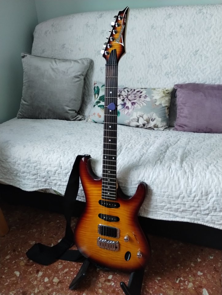 Guitarra Eléctrica Ibanez SA 160 FM