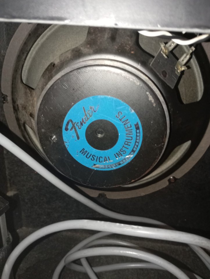 Fender Princeton Stereo Chorus Black Knob de segunda mano · Foto 7 de 10 · Girona · 250 €