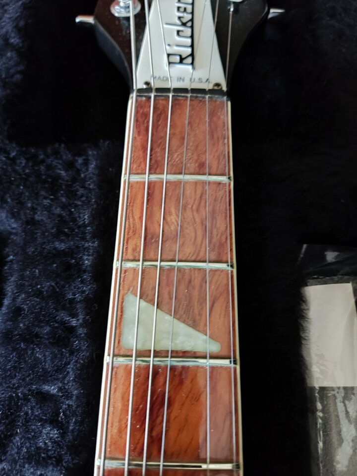 /CAMBIO/ Rickenbacker 360 Jetglo de segunda mano · Foto 9 de 10 · Madrid · 2250 €