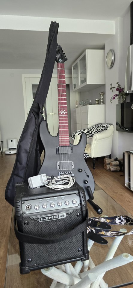 Harley Benton Eléctrica de segunda mano · Foto 10 de 10 · Madrid · 120 €
